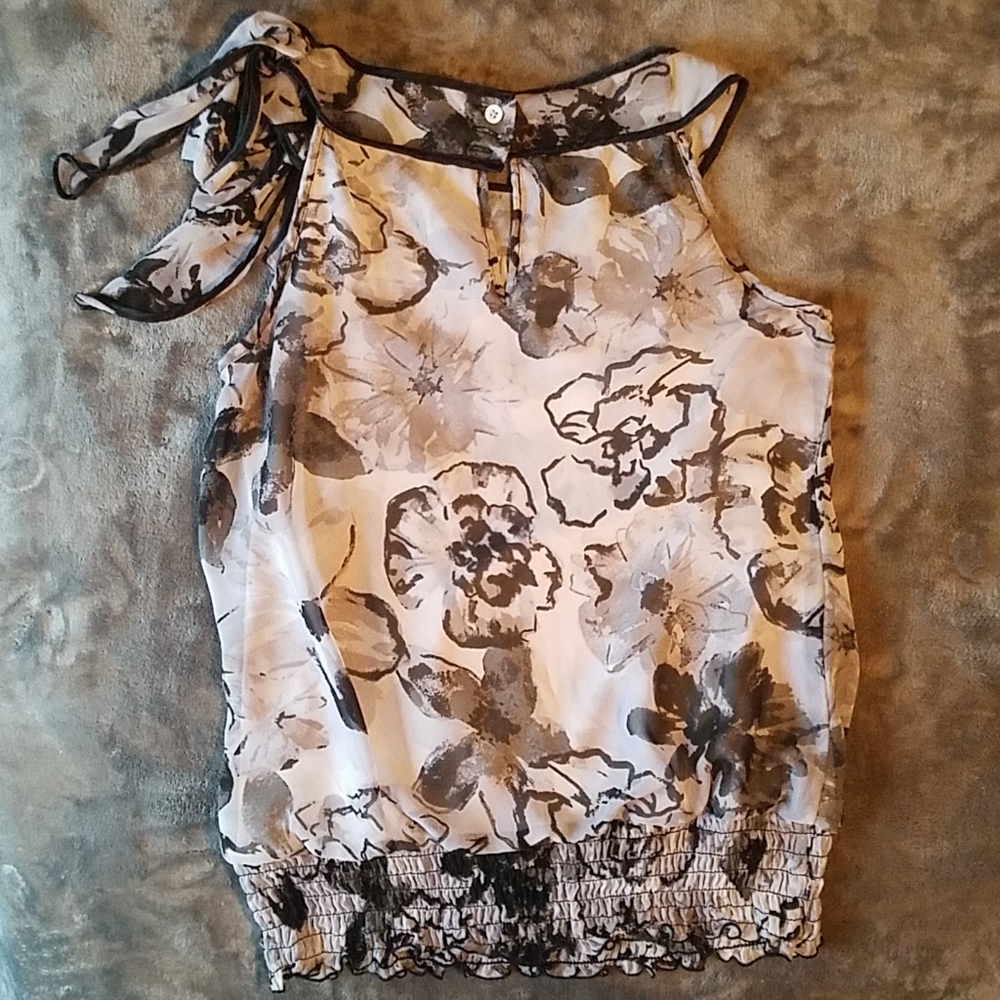 Blouse - Picture 2 of 3
